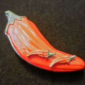 Vtg Chili Pepper Box/ Brooch/ Earrings Set